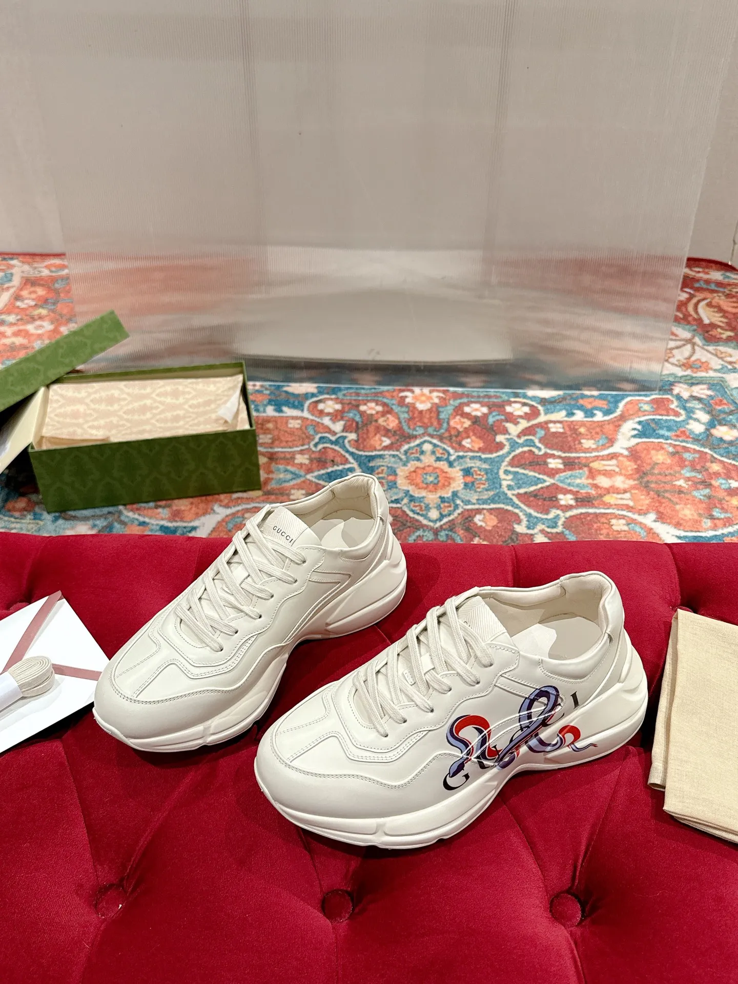 👟👟Ex-factory price 700👟👟 Men's size +10 🇮🇹Italy🇮🇹Gucci GUCCI🇮🇹Dad shoes (purchase level) (original replica) 👑 The original version purchased by Taikoo Hui has been continuously improved and upgraded in details, from the packaging of the shoes - anti-counterfeiting markings - shoe box accessories - fabric optimization - outsole technology - stitching and routing - oil edge technology. We do our best ◼️ Outsole: original plate molding ◼️ Upper: original grade A imported cowhide 🐮 ◼️ lining: original grade A mixed sheepskin 🐑 ◼️ Feet: original grade A mixed sheepskin 🐑 ◼️ Medium and low belt LOGO + original injection molding foot technology + original lasting technology ◼️ Original full set of customized packaging (anti-counterfeiting chip + a cloth bag + GUCCI card envelope + electronic invoice with credit card slip + shoelaces) ◼️ All details of the higher version are consistent with the original version (note the comparison) ◼️ Code number: 35-40 for women and 39-44 for men